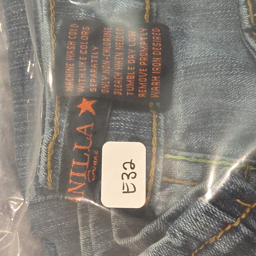 Vanilla Star Women's Size 9 Flare Stretch Medium Wash - Picture 8 of 8